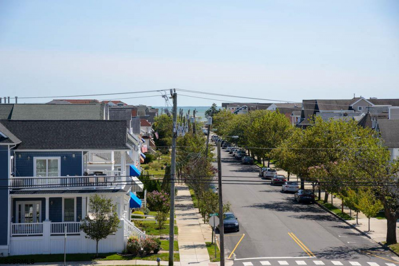 119 Ocean, Ocean City, New Jersey 08226, 4 Bedrooms Bedrooms, 9 Rooms Rooms,3 BathroomsBathrooms,Condominium,For Sale,Ocean,542592