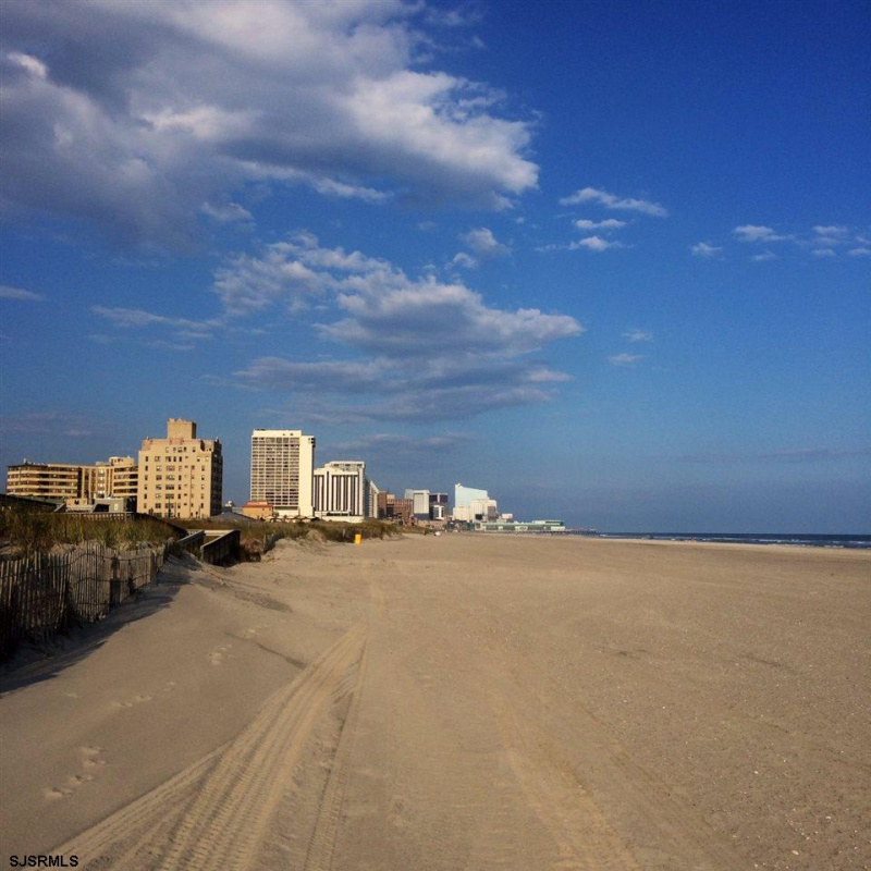 101 Plaza Place, Atlantic City, New Jersey 08401, 1 Bedroom Bedrooms, 5 Rooms Rooms,1 BathroomBathrooms,Condominium,For Sale,Plaza Place,542656