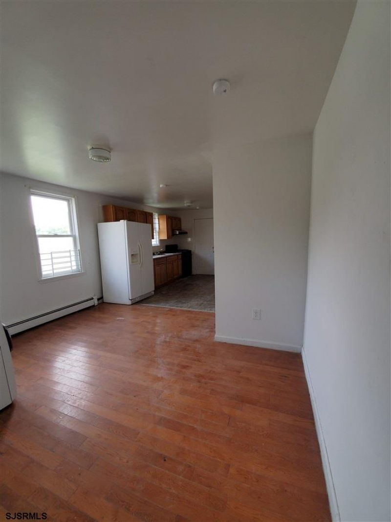 338 Pennsylvania, Atlantic City, New Jersey 08401, 3 Bedrooms Bedrooms, 7 Rooms Rooms,1 BathroomBathrooms,Residential,For Sale,Pennsylvania,542672