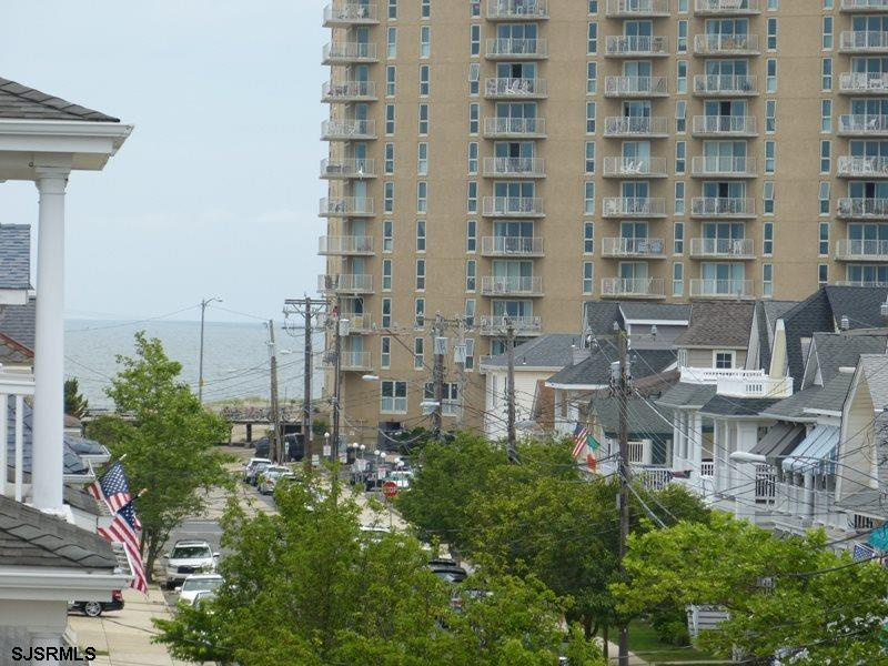 809 3rd, Ocean City, New Jersey 08226, 4 Bedrooms Bedrooms, 10 Rooms Rooms,3 BathroomsBathrooms,Condominium,For Sale,3rd,542681