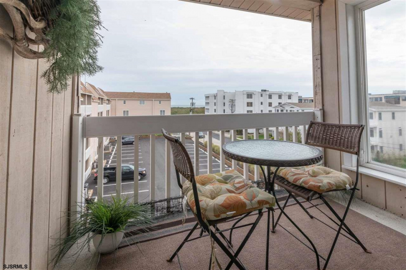 323 44th, Brigantine, New Jersey 08203, 2 Bedrooms Bedrooms, 5 Rooms Rooms,2 BathroomsBathrooms,Condominium,For Sale,44th,542723