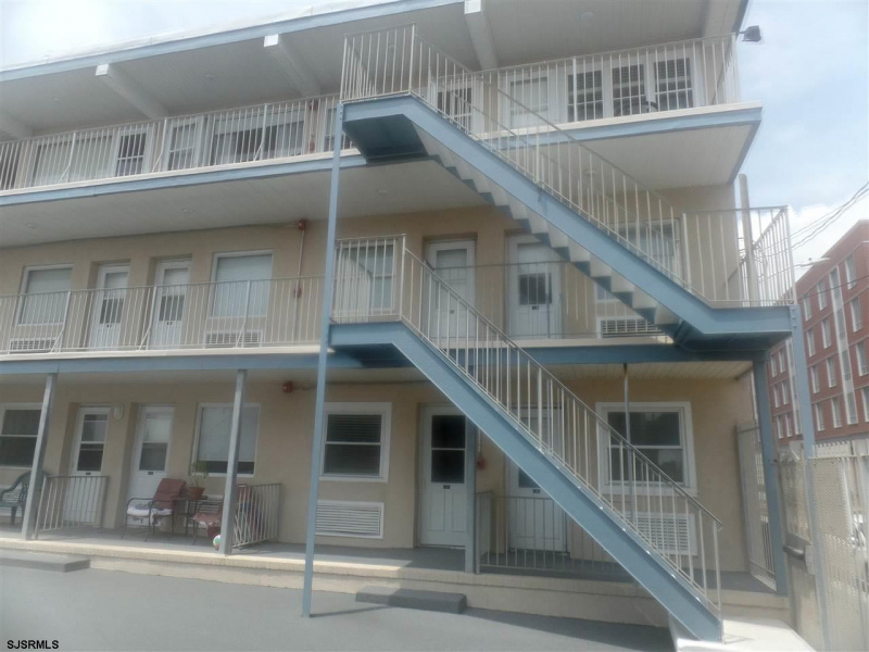 3801 Boardwalk, New Jersey 08401, 1 Bedroom Bedrooms, 3 Rooms Rooms,1 BathroomBathrooms,Rental non-commercial,For Sale,Boardwalk,542738