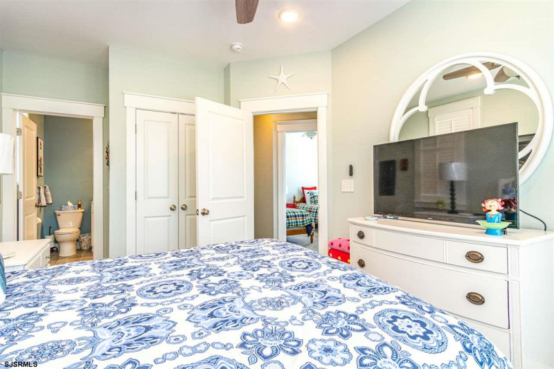 1144 Asbury Ave, Ocean City, New Jersey 08226, 3 Bedrooms Bedrooms, 8 Rooms Rooms,2 BathroomsBathrooms,Condominium,For Sale,Asbury Ave,542748