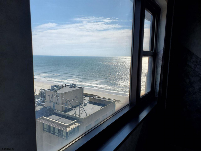 3101 Boardwalk, Atlantic City, New Jersey 08401, 1 Bedroom Bedrooms, 5 Rooms Rooms,1 BathroomBathrooms,Condominium,For Sale,Boardwalk,533909