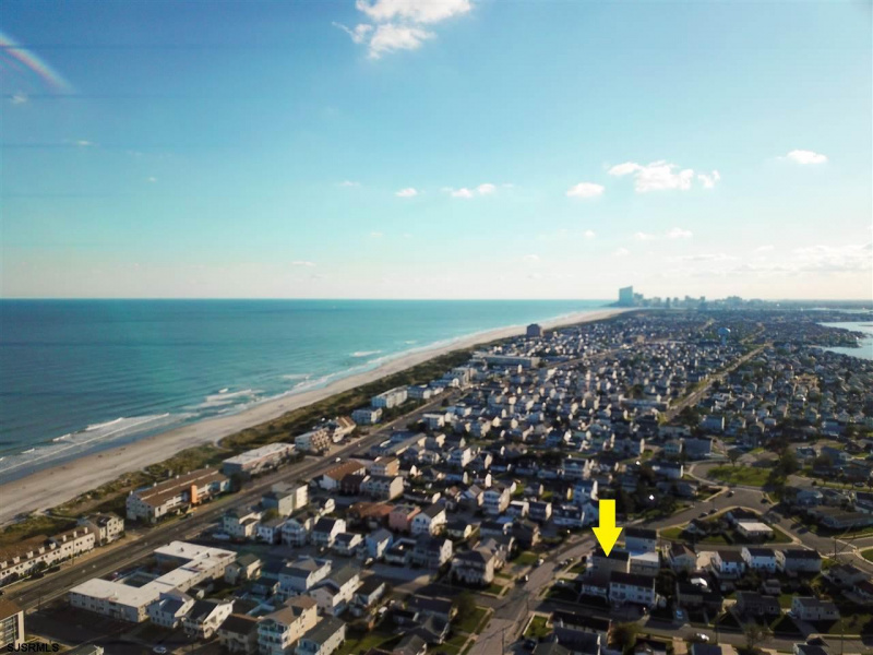 305 Beach, Brigantine, New Jersey 08203, 5 Bedrooms Bedrooms, 11 Rooms Rooms,3 BathroomsBathrooms,Residential,For Sale,Beach,542825