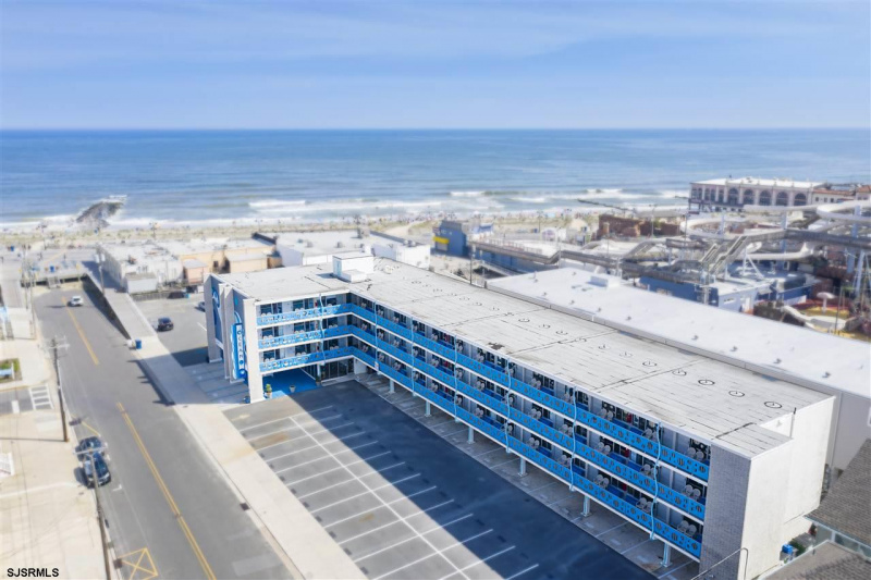 870 7th St, Ocean City, New Jersey 08226, 2 Rooms Rooms,1 BathroomBathrooms,Condominium,For Sale,7th St,542843