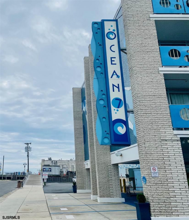 870 7th St, Ocean City, New Jersey 08226, 2 Rooms Rooms,1 BathroomBathrooms,Condominium,For Sale,7th St,542843