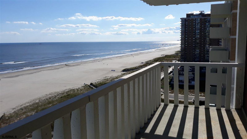 100 Berkley, Atlantic City, New Jersey 08401, 2 Bedrooms Bedrooms, 5 Rooms Rooms,2 BathroomsBathrooms,Condominium,For Sale,Berkley,542901