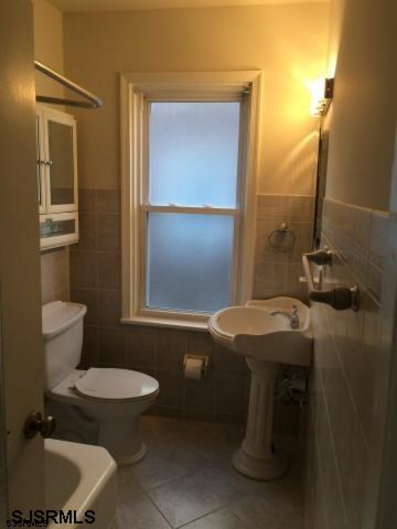 18 Cambridge, New Jersey 08406, 2 Bedrooms Bedrooms, 5 Rooms Rooms,2 BathroomsBathrooms,Rental non-commercial,For Sale,Cambridge,542967