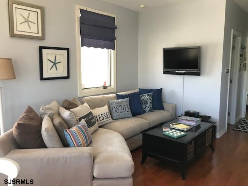 140 4th, Brigantine, New Jersey 08203, 2 Bedrooms Bedrooms, 4 Rooms Rooms,1 BathroomBathrooms,Condominium,For Sale,4th,543062