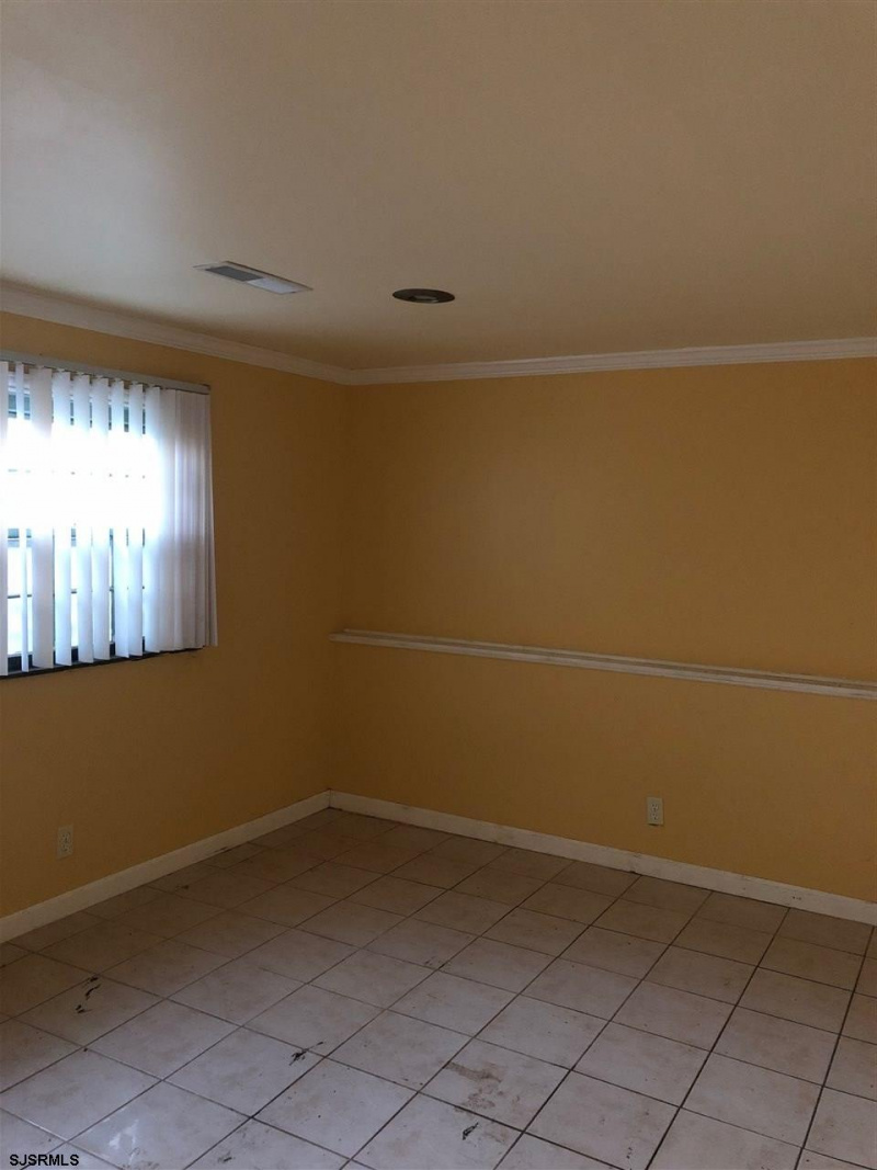 715 Dr Martin Luther King Blvd, Atlantic City, New Jersey 08401, 4 Bedrooms Bedrooms, 9 Rooms Rooms,1 BathroomBathrooms,Residential,For Sale,Dr Martin Luther King Blvd,525342