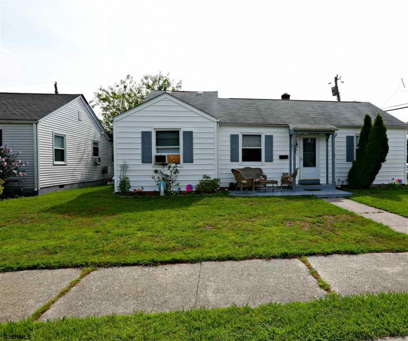 230 Rosborough, Ventnor, New Jersey 08406, 4 Bedrooms Bedrooms, 6 Rooms Rooms,2 BathroomsBathrooms,Residential,For Sale,Rosborough,526240