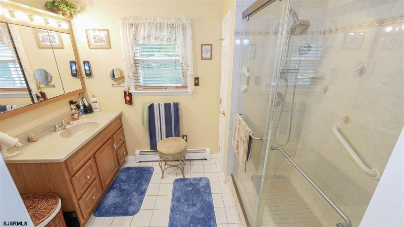 502 Morton, Absecon, New Jersey 08201, 2 Bedrooms Bedrooms, 10 Rooms Rooms,2 BathroomsBathrooms,Residential,For Sale,Morton,542978