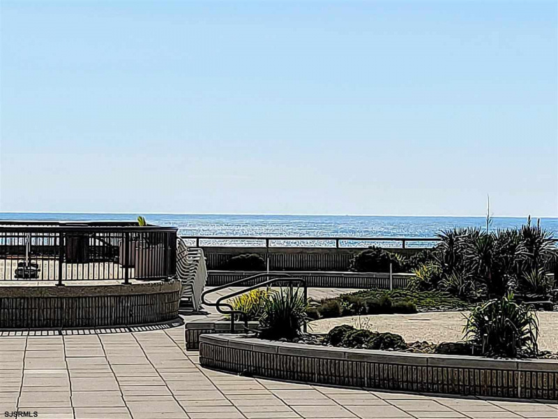 3101 Boardwalk, Atlantic City, New Jersey 08401-9999, 1 Bedroom Bedrooms, 5 Rooms Rooms,2 BathroomsBathrooms,Condominium,For Sale,Boardwalk,543139