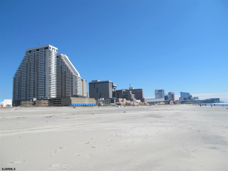 3101 Boardwalk, Atlantic City, New Jersey 08401-9999, 1 Bedroom Bedrooms, 5 Rooms Rooms,2 BathroomsBathrooms,Condominium,For Sale,Boardwalk,543139