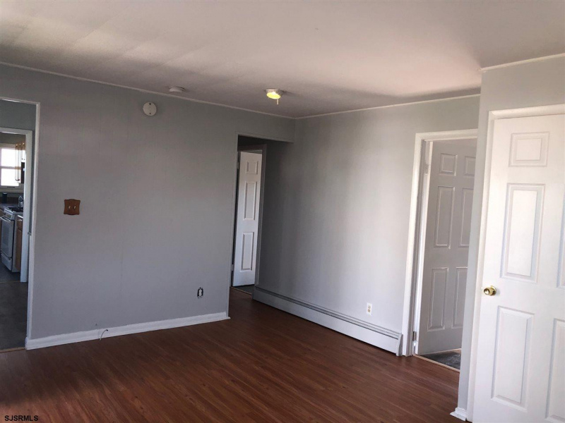 1410 Madison Av, Atlantic City, New Jersey 08401-1717, 3 Bedrooms Bedrooms, 6 Rooms Rooms,1 BathroomBathrooms,Residential,For Sale,Madison Av,543231