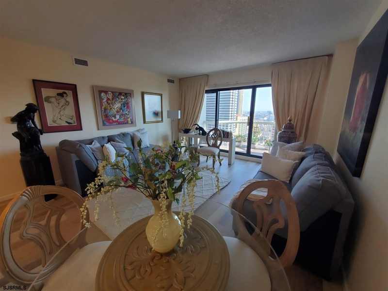 3101 Boardwalk, Atlantic City, New Jersey 08401, 1 Bedroom Bedrooms, 5 Rooms Rooms,1 BathroomBathrooms,Condominium,For Sale,Boardwalk,543247