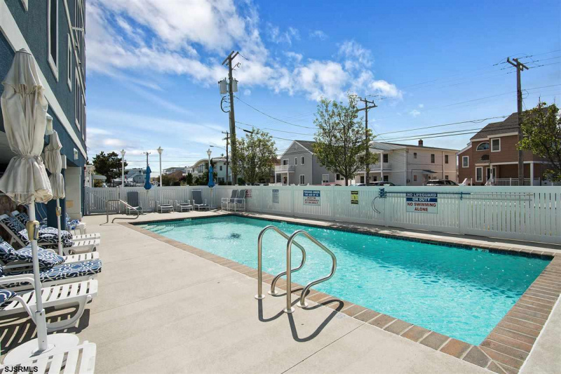 400 Miami, Wildwood Crest, New Jersey 08260, 4 Bedrooms Bedrooms, 12 Rooms Rooms,4 BathroomsBathrooms,Condominium,For Sale,Miami,543251