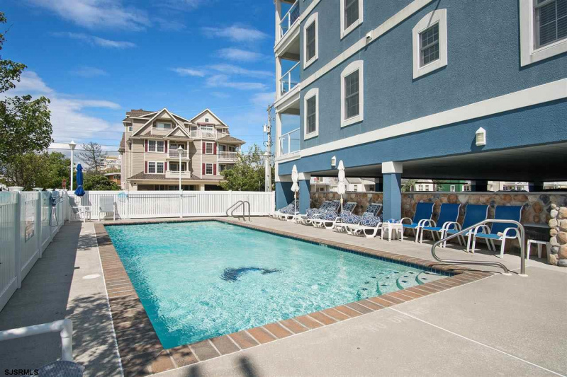 400 Miami, Wildwood Crest, New Jersey 08260, 4 Bedrooms Bedrooms, 12 Rooms Rooms,4 BathroomsBathrooms,Condominium,For Sale,Miami,543251