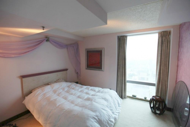 1515 Boardwalk, Atlantic City, New Jersey 08401, 2 Bedrooms Bedrooms, 5 Rooms Rooms,2 BathroomsBathrooms,Condominium,For Sale,Boardwalk,537347