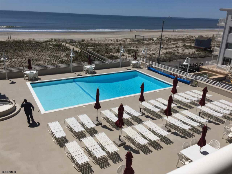 5300 Boardwalk, New Jersey 08406, 2 Bedrooms Bedrooms, 3 Rooms Rooms,1 BathroomBathrooms,Rental non-commercial,For Sale,Boardwalk,543341