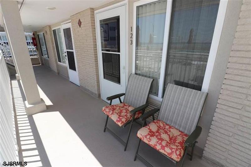 5300 Boardwalk, New Jersey 08406, 2 Bedrooms Bedrooms, 3 Rooms Rooms,1 BathroomBathrooms,Rental non-commercial,For Sale,Boardwalk,543341