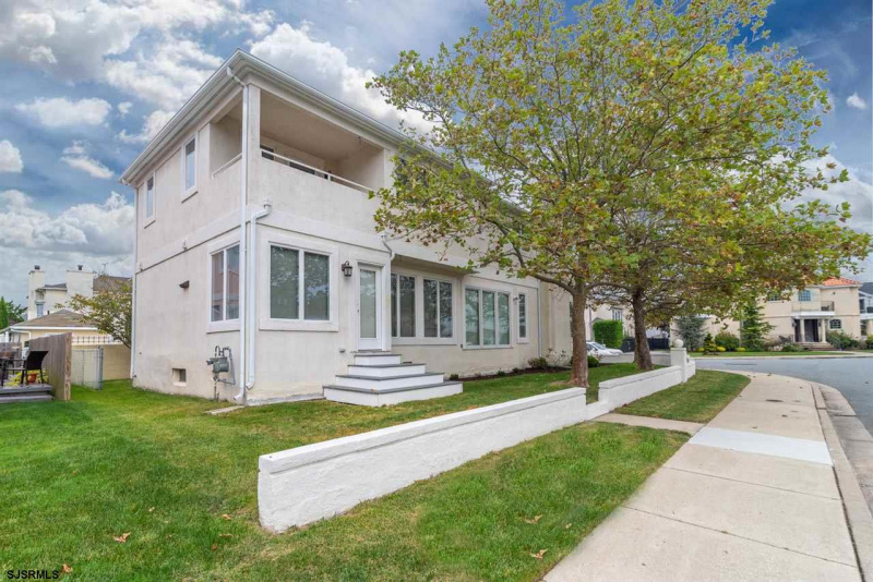 2 Bayside, Margate, New Jersey 08402, 3 Bedrooms Bedrooms, 6 Rooms Rooms,2 BathroomsBathrooms,Residential,For Sale,Bayside,543423