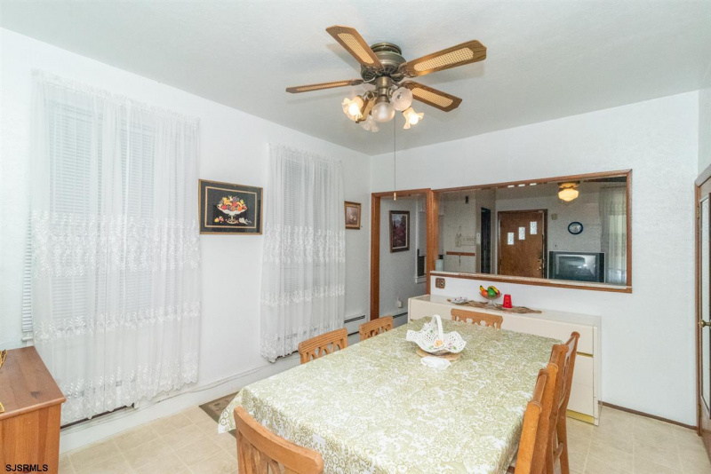 25-A Florida, Atlantic City, New Jersey 08401, 3 Bedrooms Bedrooms, 7 Rooms Rooms,1 BathroomBathrooms,Residential,For Sale,Florida,543426