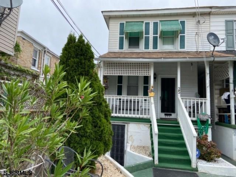 25-A Florida, Atlantic City, New Jersey 08401, 3 Bedrooms Bedrooms, 7 Rooms Rooms,1 BathroomBathrooms,Residential,For Sale,Florida,543426