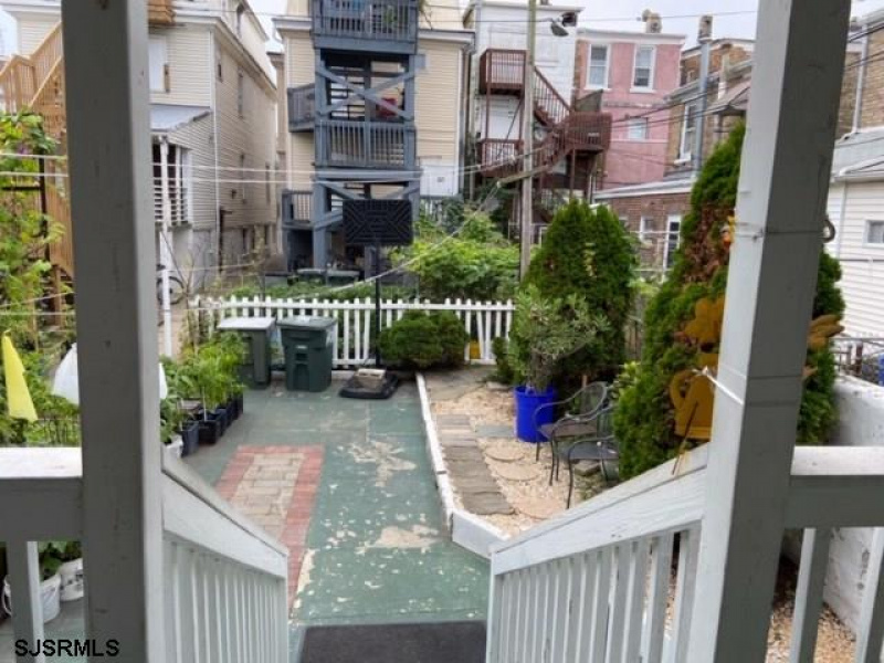 25-A Florida, Atlantic City, New Jersey 08401, 3 Bedrooms Bedrooms, 7 Rooms Rooms,1 BathroomBathrooms,Residential,For Sale,Florida,543426