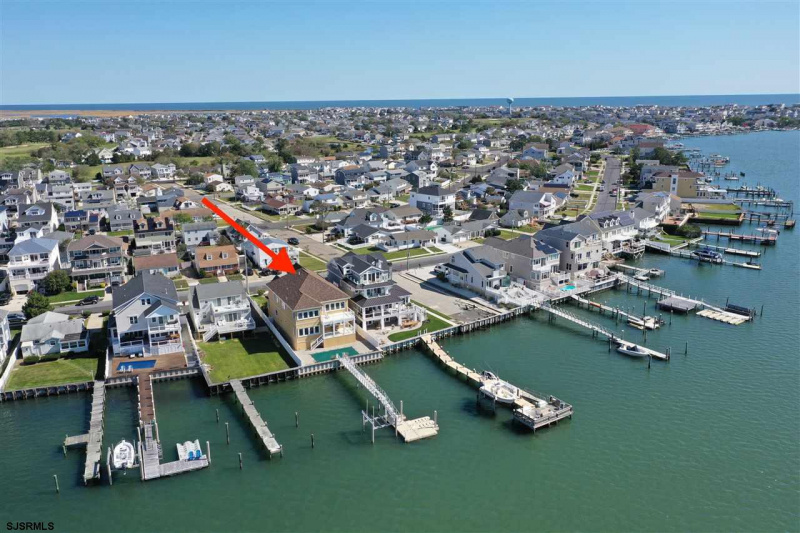 802 Shore Dr, Brigantine, New Jersey 08203, 5 Bedrooms Bedrooms, 14 Rooms Rooms,3 BathroomsBathrooms,Residential,For Sale,Shore Dr,543582