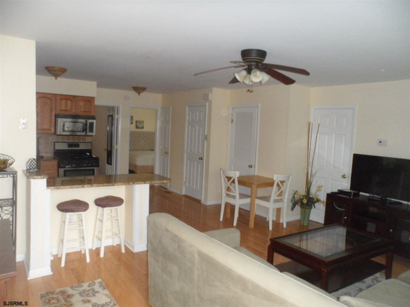 10 Adams Ave, Margate, New Jersey 08402, 2 Bedrooms Bedrooms, 4 Rooms Rooms,1 BathroomBathrooms,Condominium,For Sale,Adams Ave,543580