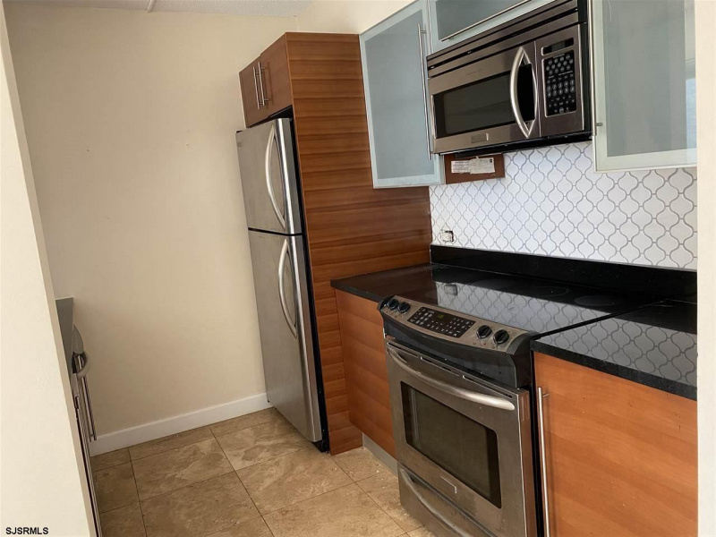 526 Pacific, New Jersey 08401, 2 Bedrooms Bedrooms, 4 Rooms Rooms,2 BathroomsBathrooms,Rental non-commercial,For Sale,Pacific,543768