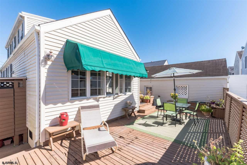 32 Evergreen, Longport, New Jersey 08403, 3 Bedrooms Bedrooms, 8 Rooms Rooms,2 BathroomsBathrooms,Residential,For Sale,Evergreen,543794