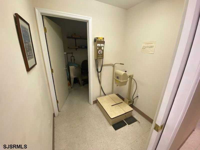 2303 Shore Road, Northfield, New Jersey 08225, ,2 BathroomsBathrooms,Commercial/industrial,For Sale,Shore Road,543820