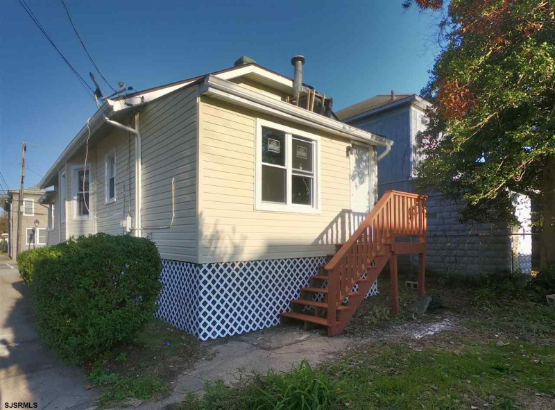 622 Indiana Ave, Atlantic City, New Jersey 08401, 2 Bedrooms Bedrooms, 8 Rooms Rooms,1 BathroomBathrooms,Residential,For Sale,Indiana Ave,543850