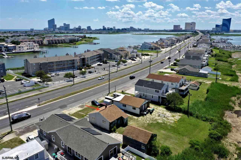 4209 Atlantic Brigantine Blvd, Brigantine, New Jersey 08203, 4 Bedrooms Bedrooms, 8 Rooms Rooms,3 BathroomsBathrooms,Residential,For Sale,Atlantic Brigantine Blvd,543910