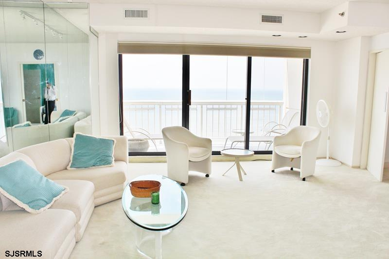 3101 Boardwalk, Atlantic City, New Jersey 08401-5101, 2 Bedrooms Bedrooms, 6 Rooms Rooms,2 BathroomsBathrooms,Condominium,For Sale,Boardwalk,543909