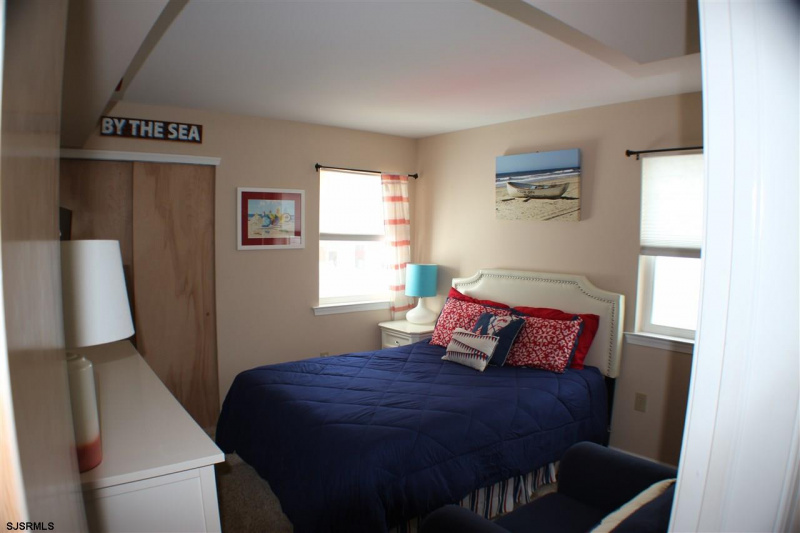 5621 West Avenue, Ocean City, New Jersey 08226, 3 Bedrooms Bedrooms, 6 Rooms Rooms,2 BathroomsBathrooms,Condominium,For Sale,West Avenue,543042