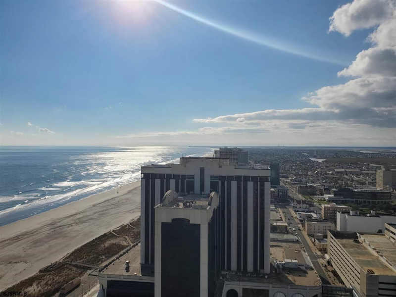 3101 Boardwalk, Atlantic City, New Jersey 08401, 1 Bedroom Bedrooms, 5 Rooms Rooms,1 BathroomBathrooms,Condominium,For Sale,Boardwalk,544021