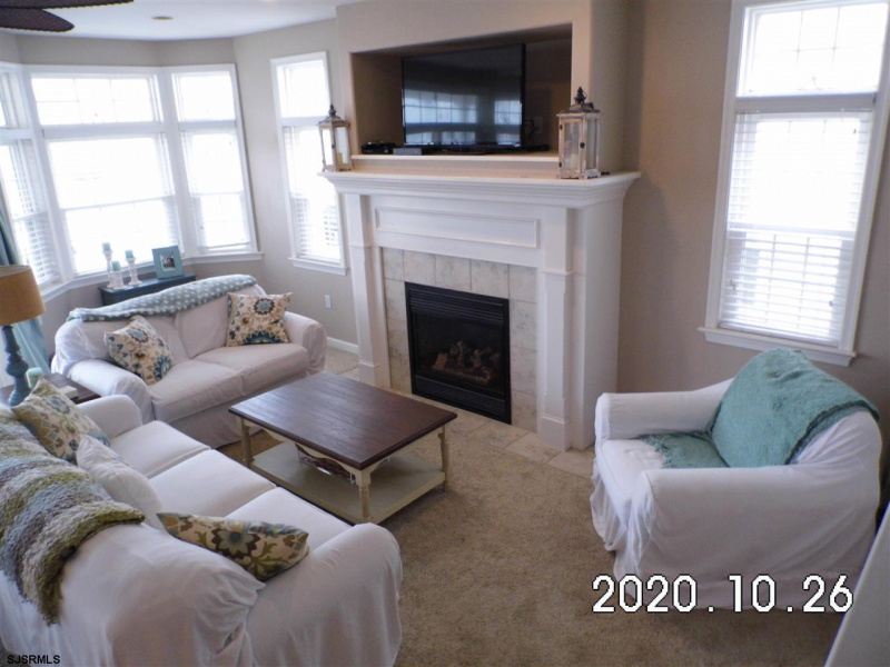 4912 West, Ocean City, New Jersey 08226-0000, 3 Bedrooms Bedrooms, 8 Rooms Rooms,2 BathroomsBathrooms,Condominium,For Sale,West,544036