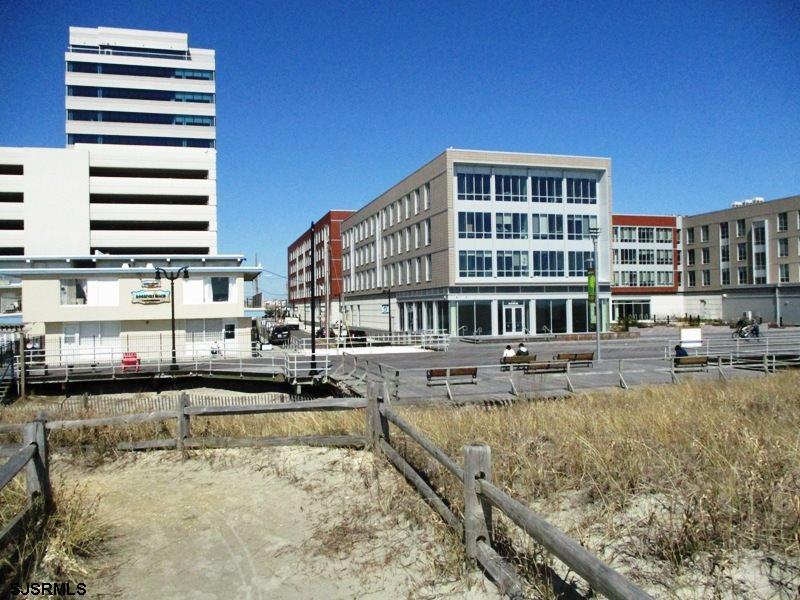 3801 Boardwalk, New Jersey 08401, 1 Bedroom Bedrooms, 3 Rooms Rooms,1 BathroomBathrooms,Rental non-commercial,For Sale,Boardwalk,544110