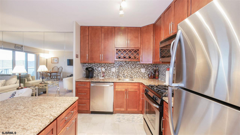 6101 Monmouth, Ventnor, New Jersey 08406, 1 Bedroom Bedrooms, 3 Rooms Rooms,1 BathroomBathrooms,Condominium,For Sale,Monmouth,544123