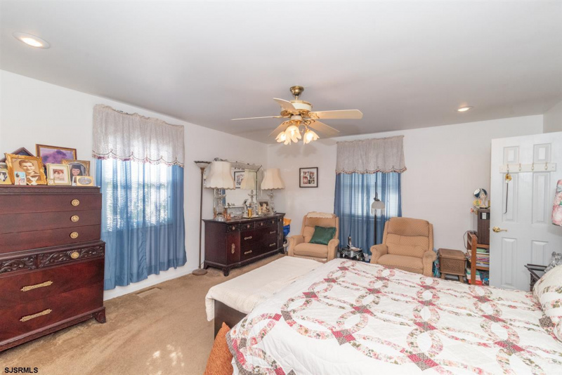 31 Kirkwood Circle, Brigantine, New Jersey 08203, 5 Bedrooms Bedrooms, 9 Rooms Rooms,4 BathroomsBathrooms,Residential,For Sale,Kirkwood Circle,544162