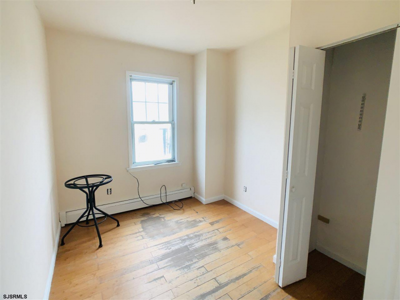 105 Ohio Ave, New Jersey 08401, 2 Bedrooms Bedrooms, 4 Rooms Rooms,1 BathroomBathrooms,Rental non-commercial,For Sale,Ohio Ave,544230