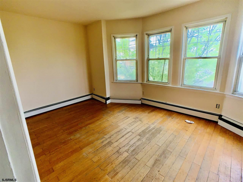 105 Ohio Ave, New Jersey 08401, 2 Bedrooms Bedrooms, 4 Rooms Rooms,1 BathroomBathrooms,Rental non-commercial,For Sale,Ohio Ave,544230