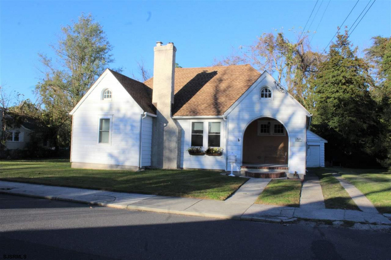 22 Edgewood, Linwood, New Jersey 08221, 3 Bedrooms Bedrooms, 7 Rooms Rooms,1 BathroomBathrooms,Residential,For Sale,Edgewood,544271