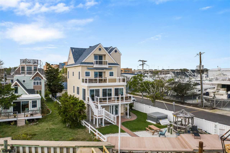 138 Decatur, Somers Point, New Jersey 08244, 4 Bedrooms Bedrooms, 11 Rooms Rooms,3 BathroomsBathrooms,Residential,For Sale,Decatur,544299